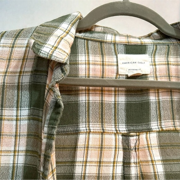 M American Eagle BoyFriend Fit Flannel, olive green and light blush pink plaid - Picture 5 of 9